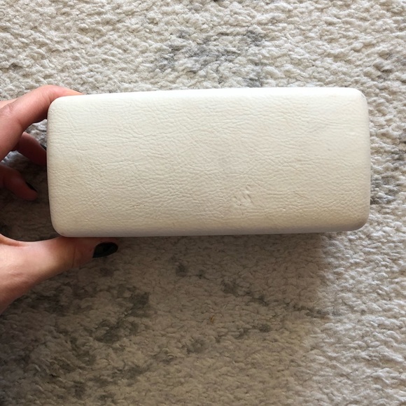 White leather Versace sunglasses case - Picture 4 of 7